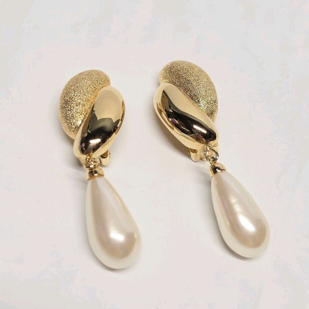 Vintage Marvella Gold Tone Drop Dangle Faux Pearl Clip On Earrings Classic